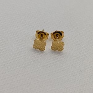 Gold Clover Stud Earrings